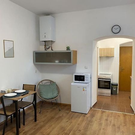 Cozy 1 Bedroom Studio In The Center Of Pilsen Eksteriør bilde